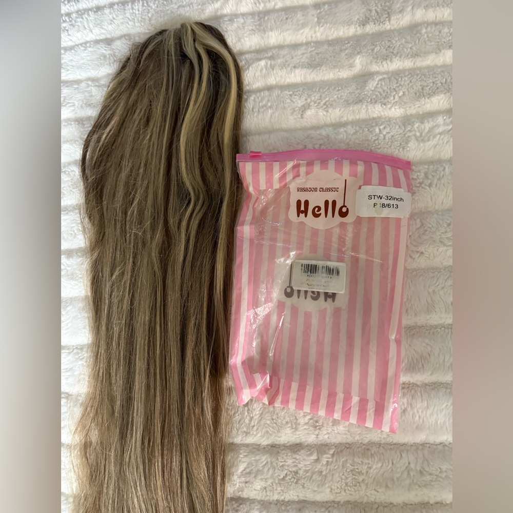Hello 32’’ Medium Blonde ponytail